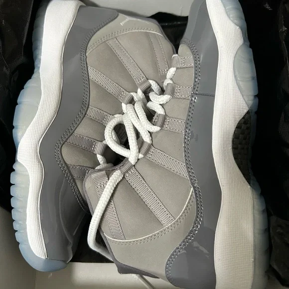 Jordan 11 Cool Grey
